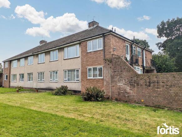 2 bed property, in Fairwood Road, £100,000