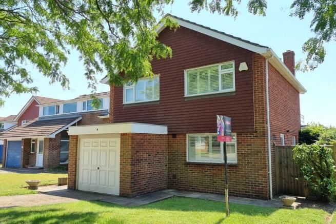 3 bed property, in Drayton, £565,000
