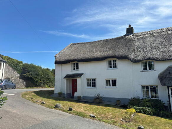2 bed property, in Bigbury, £395,000