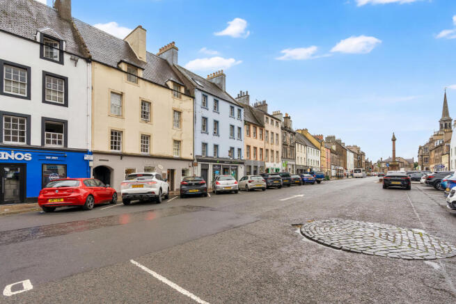3 bed property, in High Street, £143,000