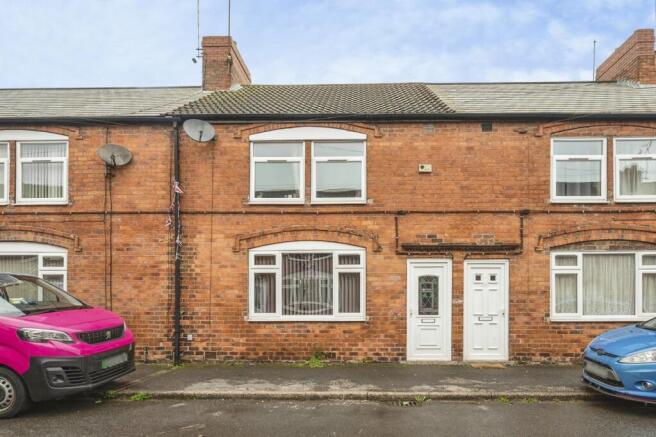 3 bed property, in Devonshire Street, £100,000