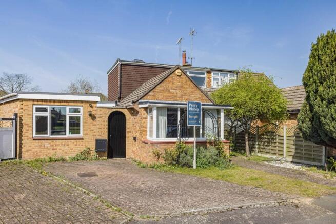 5 bed property, in Turkdean Road, £600,000