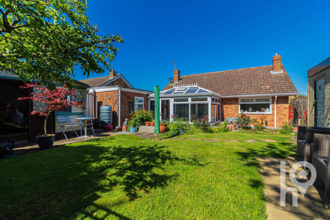 3 bed property, in Rosemary Avenue, £400,000