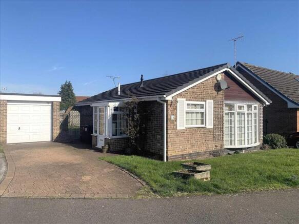 2 bed property, in Bowden Avenue, £220,000
