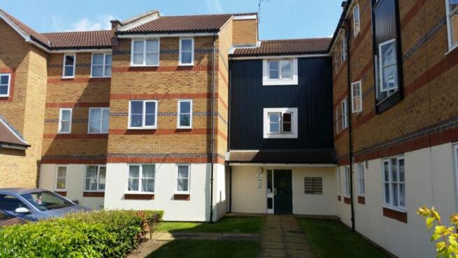 Studio, in Hispano Mews, £184,995