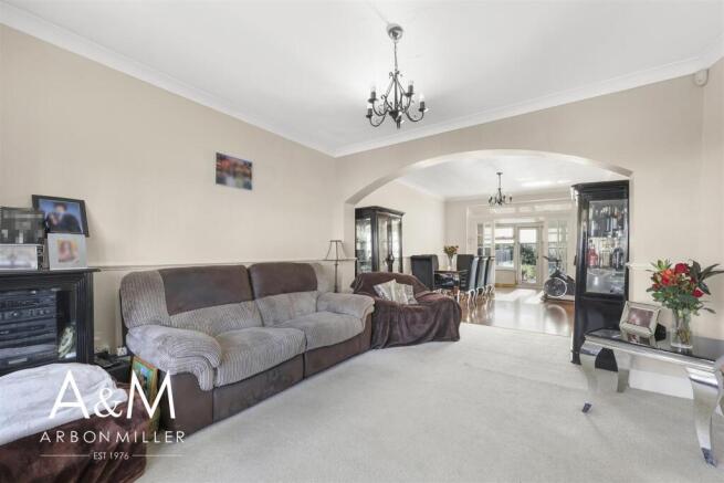 4 bed property, in Clayhall Avenue, £720,000