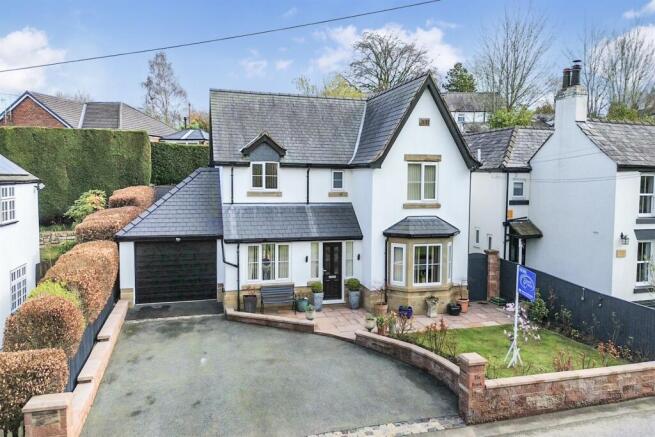4 bed property, in Brookside, £675,000