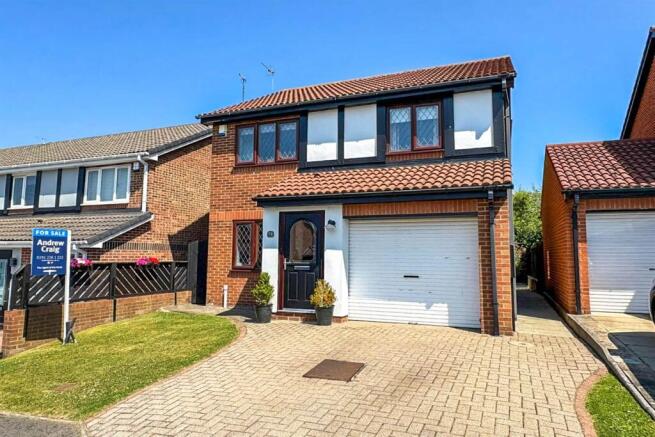 3 bed property, in Beaconside, £335,000