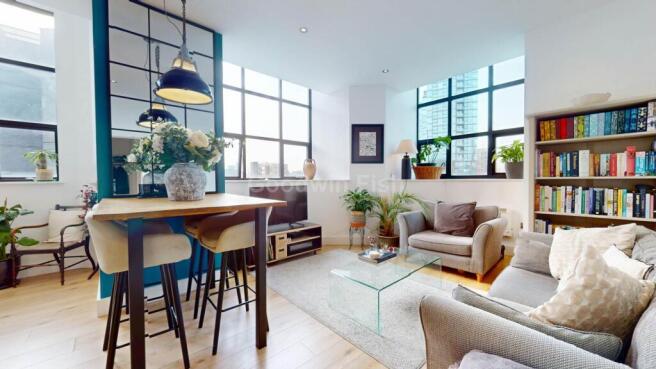 2 bed property, in 10 Pollard Street, £250,000