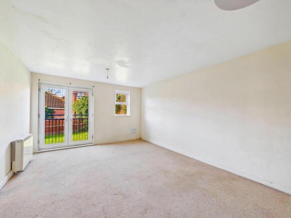 2 bed property, in Conisborough Way, £80,000