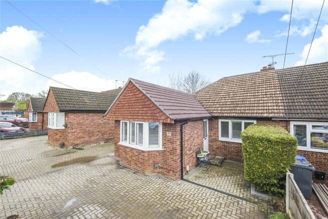 3 bed property, in Woking, £500,000