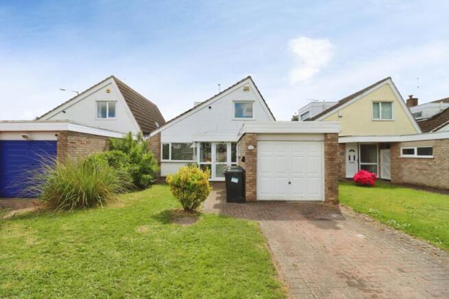 3 bed property, in Warren Hey, £275,000