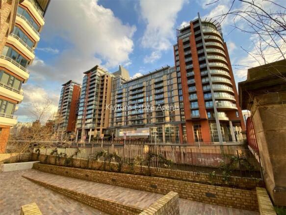 1 bed property, in 6 Leftbank, £150,000