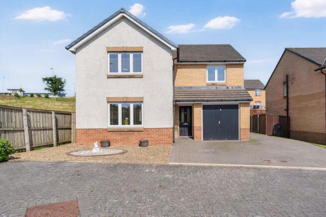 4 bed property, in Dirleton Court, £330,000