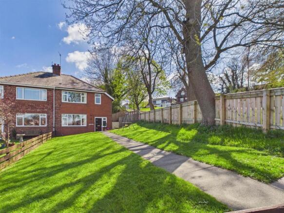 3 bed property, in Oak Avenue, £169,950