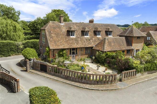 3 bed property, in The Barns, £975,000