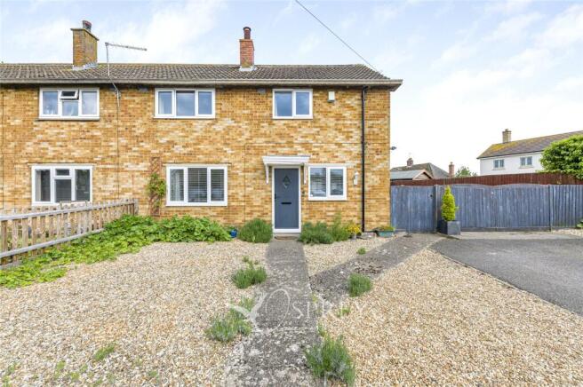 3 bed property, in The Drove, £300,000
