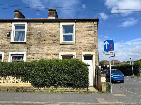 3 bed property, in Cog Lane, £90,000