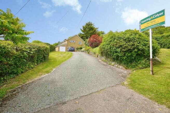 4 bed property, in Egerton Road, £625,000