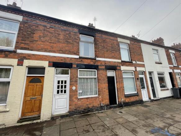 3 bed property, in Boundary Road, £150,000