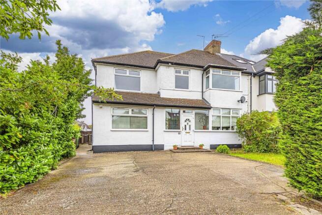 5 bed property, in Furzehill Road, £975,000