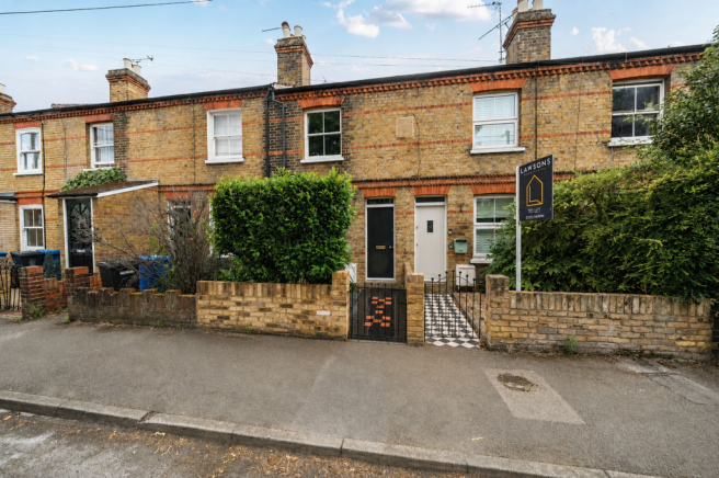 2 bed property, in Elm Road, £625,000