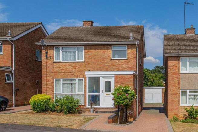 3 bed property, in Spring Gardens, £290,000