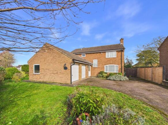 4 bed property, in Station Road, £650,000