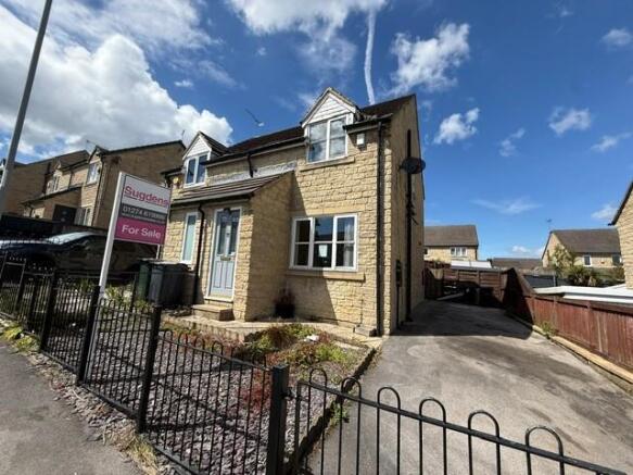 2 bed property, in Cavendish Road, £136,500