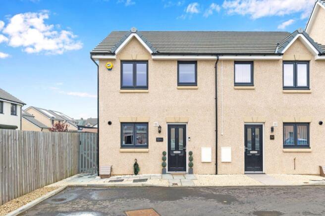 3 bed property, in 11 Grant Crescent, £250,000