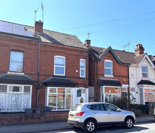3 bed property, in Addison Road, £275,000