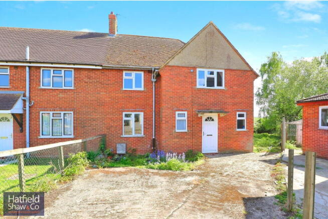 4 bed property, in Coronation Place, £300,000