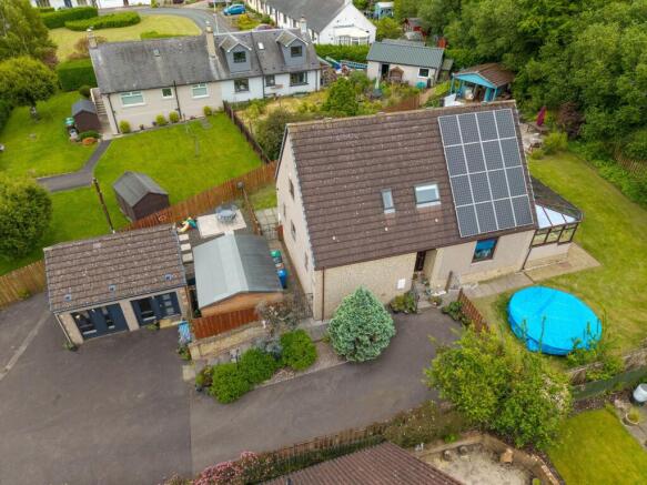 4 bed property, in Main Street West, £599,995