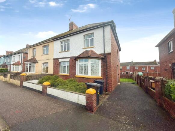 3 bed property, in Halsdon Road, £350,000