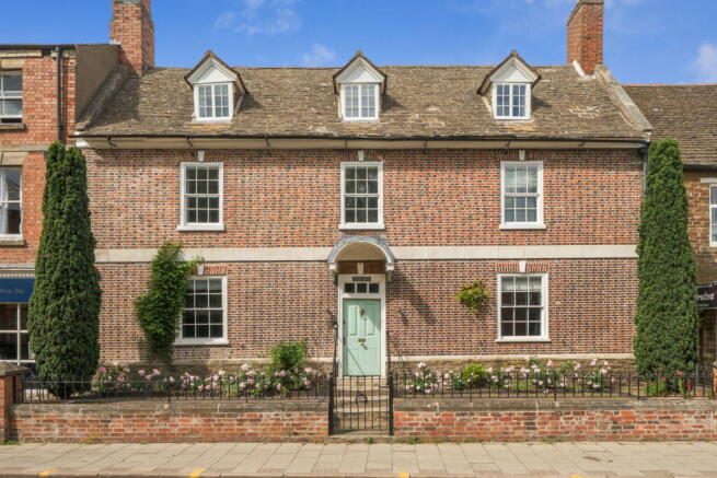 4 bed property, in Neville House, £1,200,000