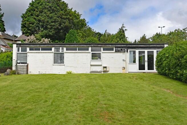 3 bed property, in 62 Ardenslate Road, £100,000