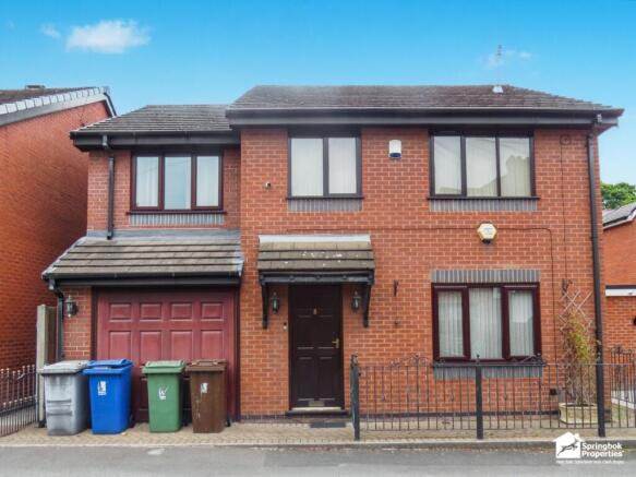 4 bed property, in New Lodge, £290,000
