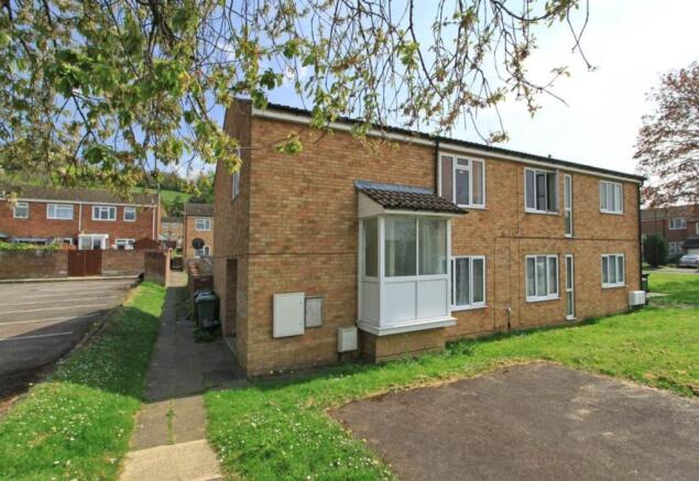 2 bed property, in Turnpike Avenue, £162,950