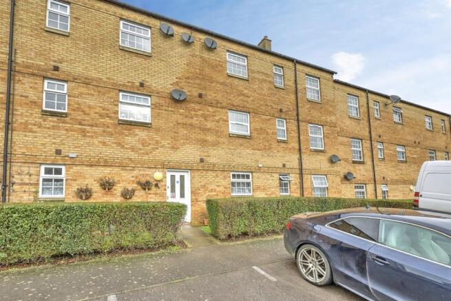2 bed property, in Finney Drive, £145,000