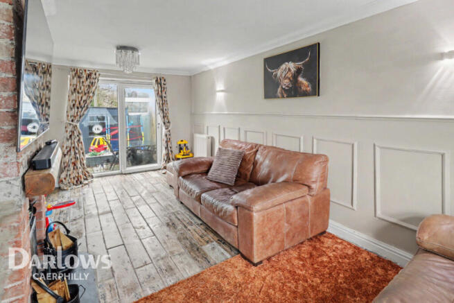 3 bed property, in Cefn-Y-Lon, £220,000