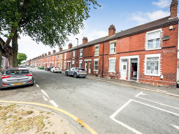 2 bed property, in 6 Ramsden Road, £47,000