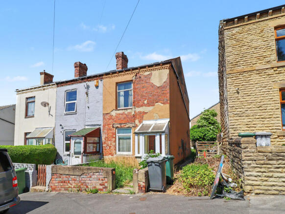 2 bed property, in 6 School Street, £25,000