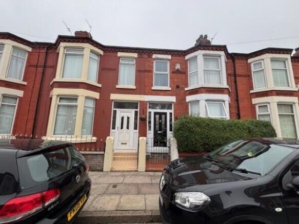 3 bed property, in 30 Mauretania Road, £100,000