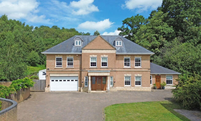 6 bed property, in Royal Oak Hill, £1,200,000