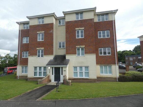 2 bed property, in Regency Apartments, £85,000