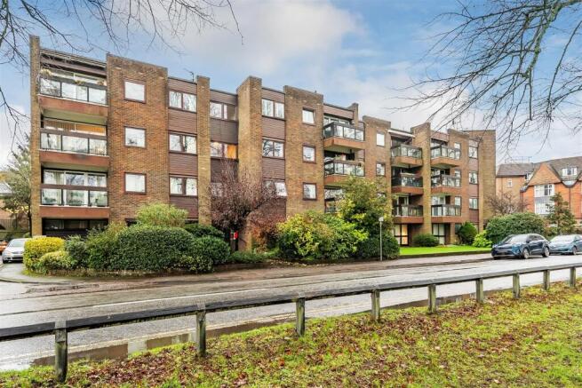 2 bed property, in Church Lane, £345,000