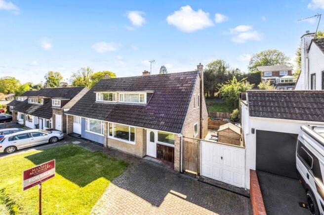 3 bed property, in Fermor Way, £325,000