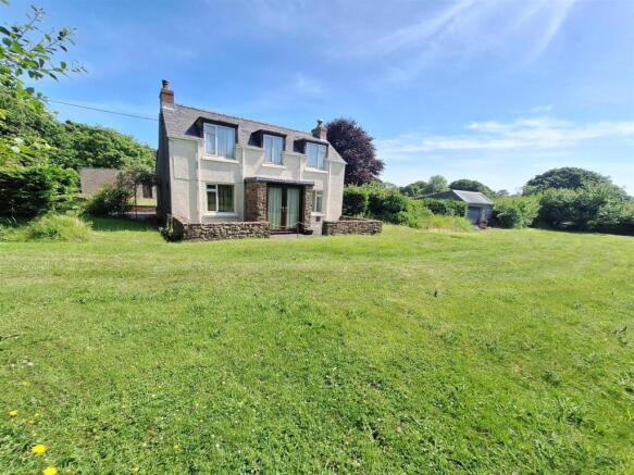 3 bed property, in Station Road, £345,000