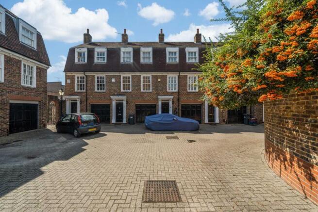 3 bed property, in The Butts, £785,000