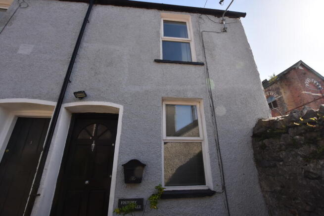 2 bed property, in Back Hart Street, £115,000